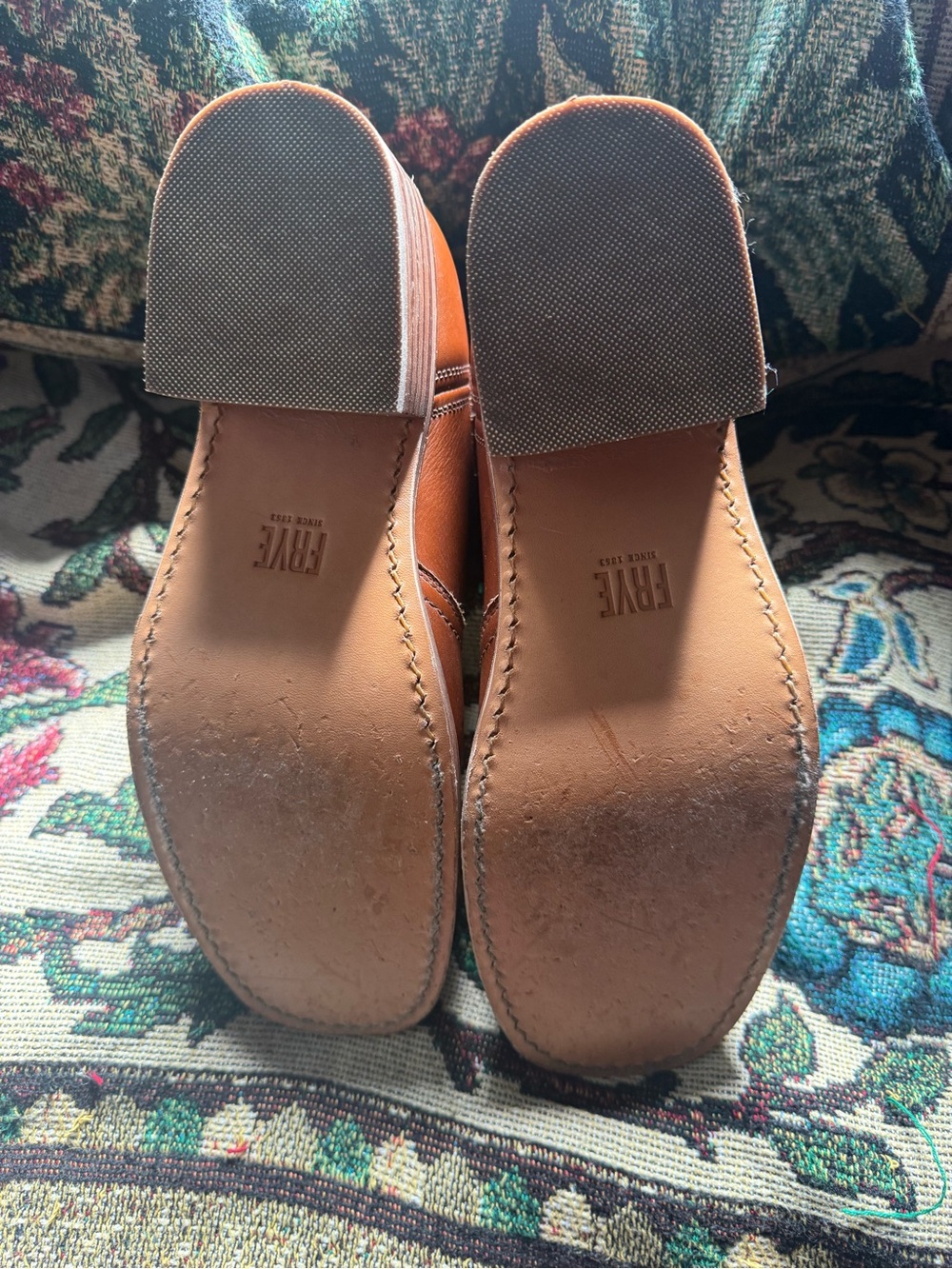 Woman’s Frye Campus Chelsea Boot - Picture 6 of 8